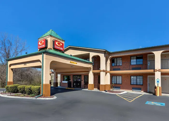Cheap hotel: Econo Lodge Nashville Near Percy Priest Lake