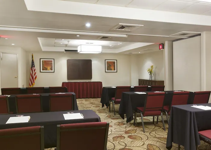 Doubletree Suites By Hilton Nashville Airport